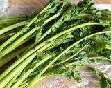 Hình bước làm 1 của món 🌱 Cải Xanh Rapini Xào Nấm Nút
