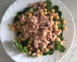 Foto del paso 2 de la receta: Ensalada de garbanzos con atún, canónigos y salsa de verduras