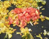 A picture of step 8 of Mandakki oggarne (karnataka style puffed rice upma).