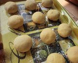 Foto langkah ke 3 dari resep Donat Maizena 3 Toping.