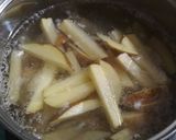 Foto langkah ke 3 dari resep Fried Potato Wedges.