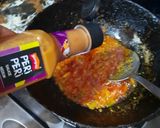 A picture of step 4 of Fry Chana daal karahi.