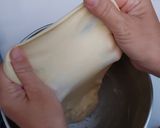 Foto langkah ke 2 dari resep Roti Manis.