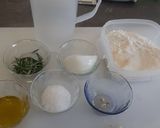 Foto del paso 1 de la receta: Focaccia con cebolla y romero