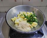 A picture of step 3 of Falahari sukhi bhaji.