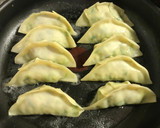 Foto del paso 5 de la receta: Gyoza en el día de resfriado
