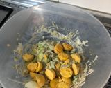 Foto del paso 1 de la receta: Huevos rellenos de aguacate