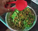 A picture of step 4 of Spinach Chickpea Flour Chamchamiya.