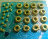 Foto langkah ke 3 dari resep 90. Donat Pandan.