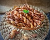 Foto langkah ke 8 dari resep Kue Tambang a.k.a Untir Untir.