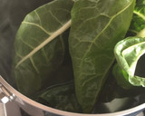 Foto del paso 1 de la receta: Omelette de acelga 🥬🥚