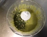 Une image de l'étape 4 de Sauce salade au pesto de fanes de radis.