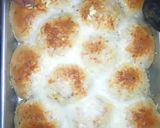 A picture of step 4 of Pull apart cheesy pav.