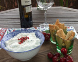Foto del paso 2 de la receta: Crema de quesos, hierbas y semillas