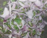 A picture of step 5 of Pakora Curry.