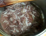 Foto del paso 1 de la receta: Filetes rusos al jengibre con salsa de cebolla y vino tinto