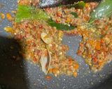 Foto langkah ke 2 dari resep Sambal Cumi Asin (YT Devina Hermawan).