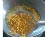 झट-पट मूंग दाल हलवा (Jhat-Pat moong dal halwa recipe in hindi) रेसिपी चरण 2 फोटो