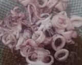 Foto langkah ke 2 dari resep Cumi Saus Mentega.