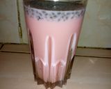 A picture of step 3 of 3 colour Jame shiri drink.
