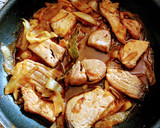 Foto del paso 3 de la receta: Atún encebollado con patatas al microondas