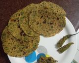 A picture of step 4 of Gujarati meethi Thepla with Achaare Chutney.
