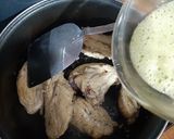 Foto del paso 2 de la receta: Pollo en salsa de tomate y verdura