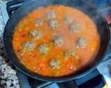 Foto del paso 9 de la receta Albóndigas de ternera magra marinadas en flores de romero fresco