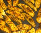 Foto del paso 2 de la receta: Papas rústicas crocantes al horno