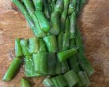 Foto del passaggio 1 della ricetta Orecchiette gamberi vongole asparagi