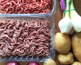 Foto del paso 1 de la receta: Albóndigas de dos carnes, guisadas con mucho amor