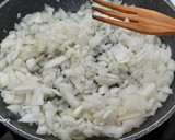 Foto del paso 2 de la receta: Canelones rellenos de butifarra y paté ibérico