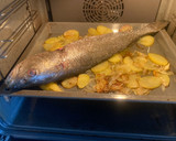 Foto del paso 6 de la receta: Corvina al horno con patatas