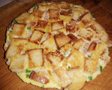 Foto del paso 5 de la receta: Tortilla de huevo, jamón, queso y pan de molde
