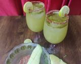 A picture of step 3 of Chilli mango margarita.