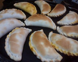 Foto del paso 10 de la receta: Empanadas salteñas con salsa de locoto