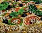 Foto del paso 10 de la receta: PIZZA Caprese con Chorizo Español y Olé...!