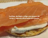 Foto del paso 6 de la receta: Tortitas de Maíz o trigo con queso de untar y salmón ahumado a tu gusto