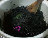 Foto langkah ke 3 dari resep Urap Ketan Hitam (ketan hitam tabur kelapa parut).