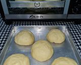 Foto langkah ke 2 dari resep Korean Garlic Cheese Bread.