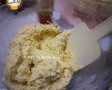 Foto langkah ke 2 dari resep Garlic Cheese Cookies.