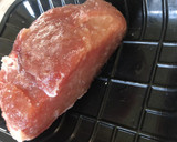 Foto del paso 4 de la receta: Lomo de cerdo curado y envuelto