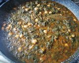 A picture of step 2 of Spinach and Chickpeas with Mint.
