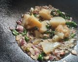 A picture of step 4 of Nagpur style Batata poha with kadhi.