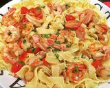 A picture of step 3 of Shrimp and Scallops with Cherry Tomatoes.