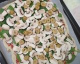 Foto del paso 6 de la receta: Pizza de espinacas y champiñones casera