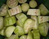 Foto langkah ke 2 dari resep Sayur Lodeh Terong Ayam.
