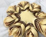Foto langkah ke 14 dari resep Chocolate Snowflake Bread.