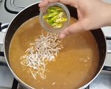 A picture of step 9 of Chicken Resha Daal.