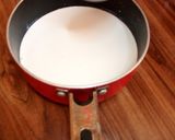 A picture of step 3 of Green & white panna cotta.